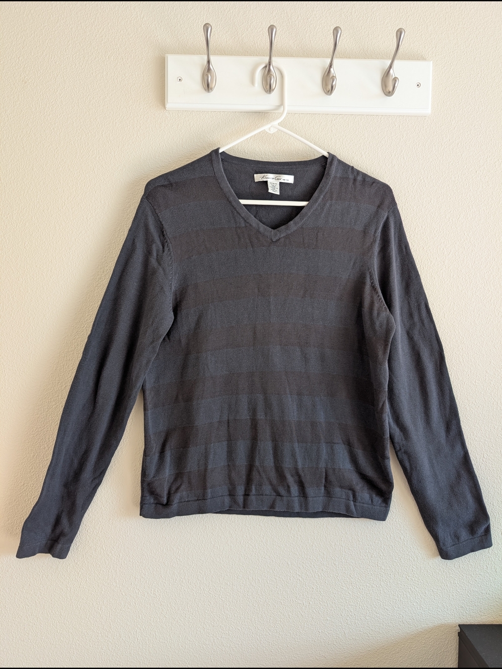 Kenneth Cole New York Men's V-Neck Striped Sweater - Charcoal Gray, Size M